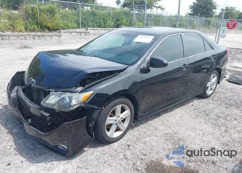 2013 Toyota Camry Se z USA, uszkodzony, nr VIN 4T1BF1FK2DU281430